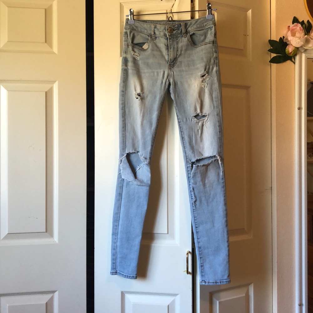 Lightwash, ripped, skinny, American Eagle jeans
